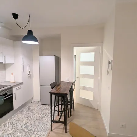 Gracia Parkside Flat - Only For Of Than 32 Nights